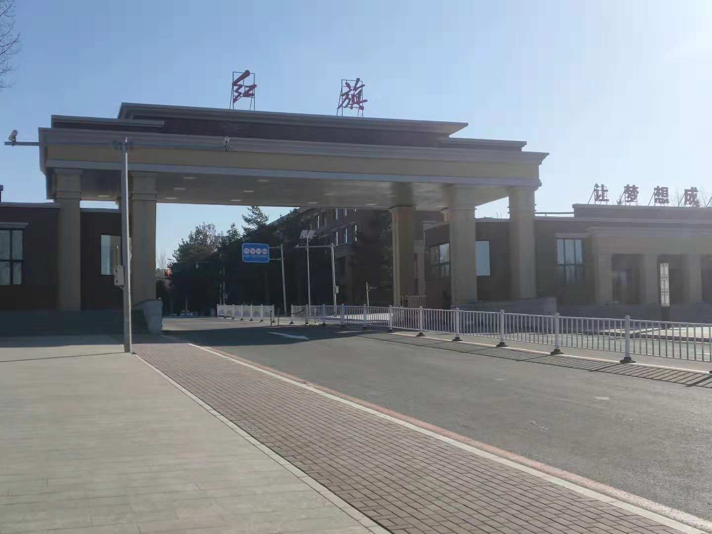 自動化檢測設(shè)備廠家走進紅旗